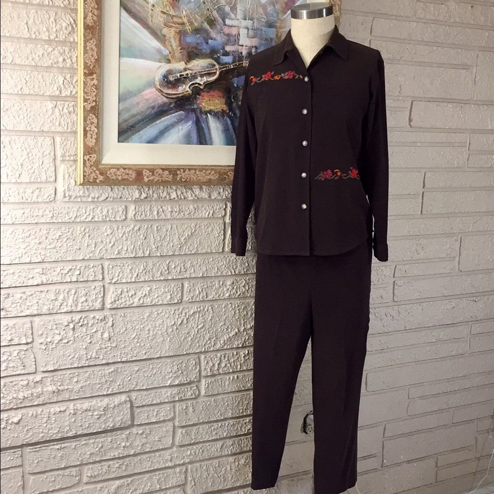Napa Valley Petites 2pc Appliqué Capri Pants Suit